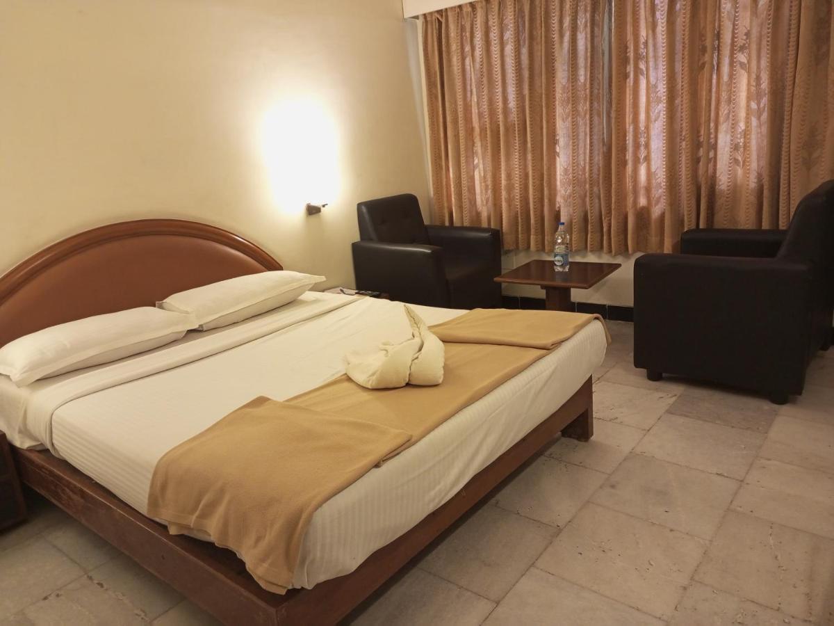 מלון דינדיגול Senthil Residency מראה חיצוני תמונה